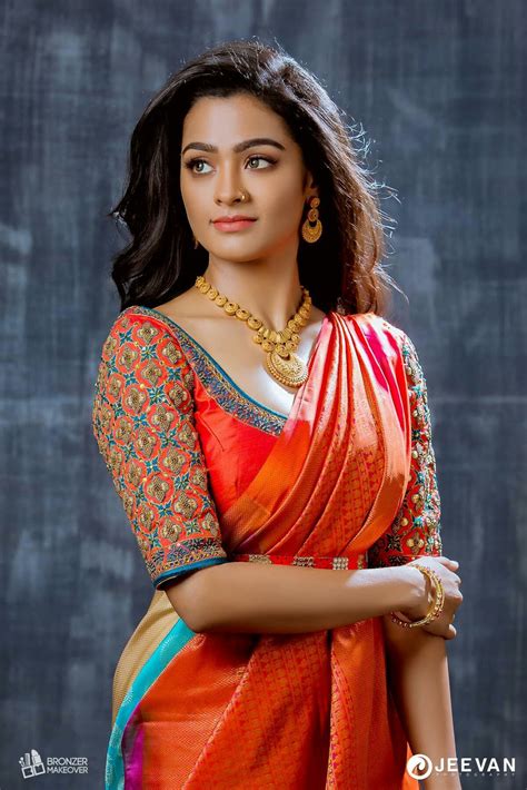 images of girls in saree